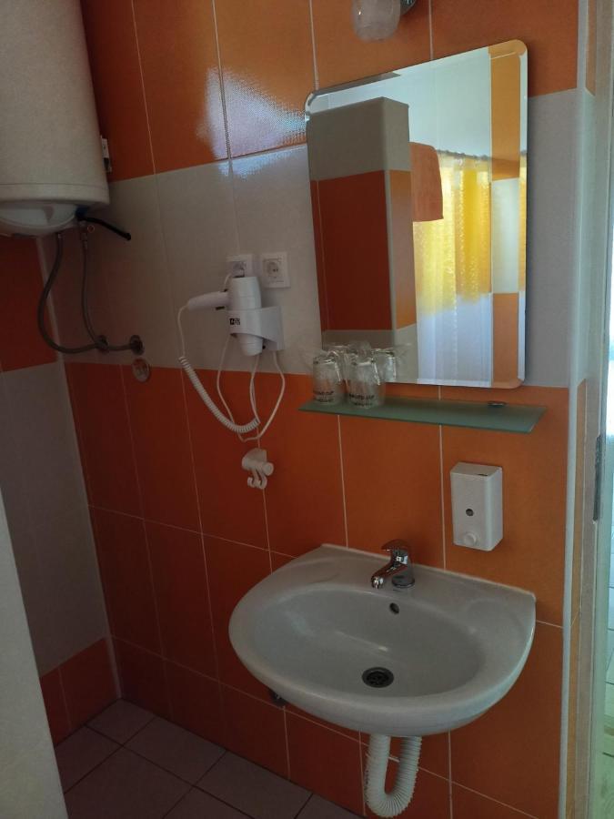 Apartman Fiva Apartment Pacir Luaran gambar