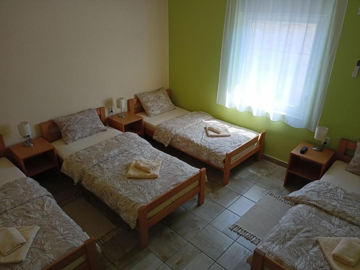 Apartman Fiva Apartment Pacir Luaran gambar