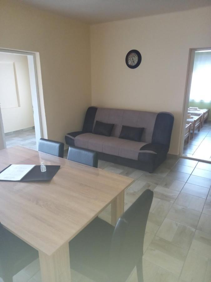 Apartman Fiva Apartment Pacir Luaran gambar