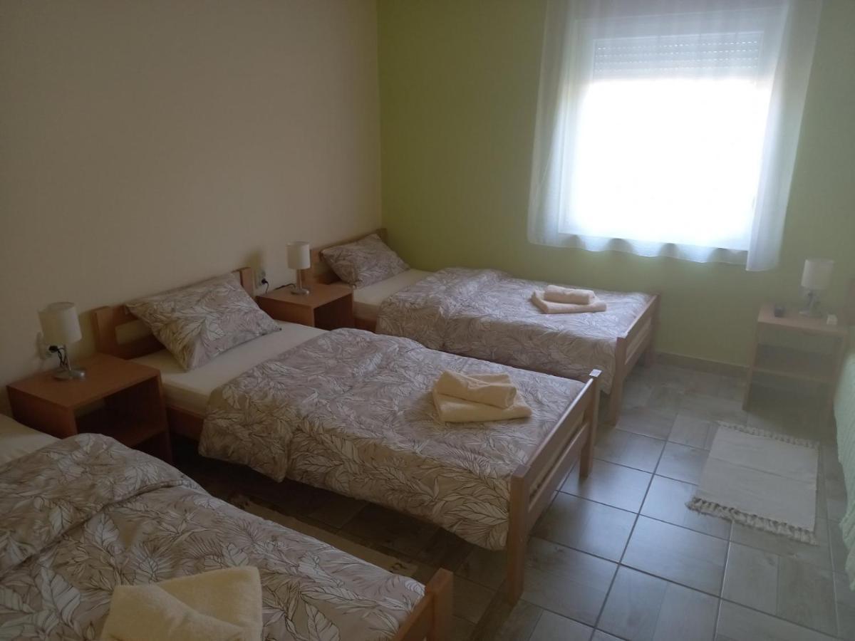 Apartman Fiva Apartment Pacir Luaran gambar
