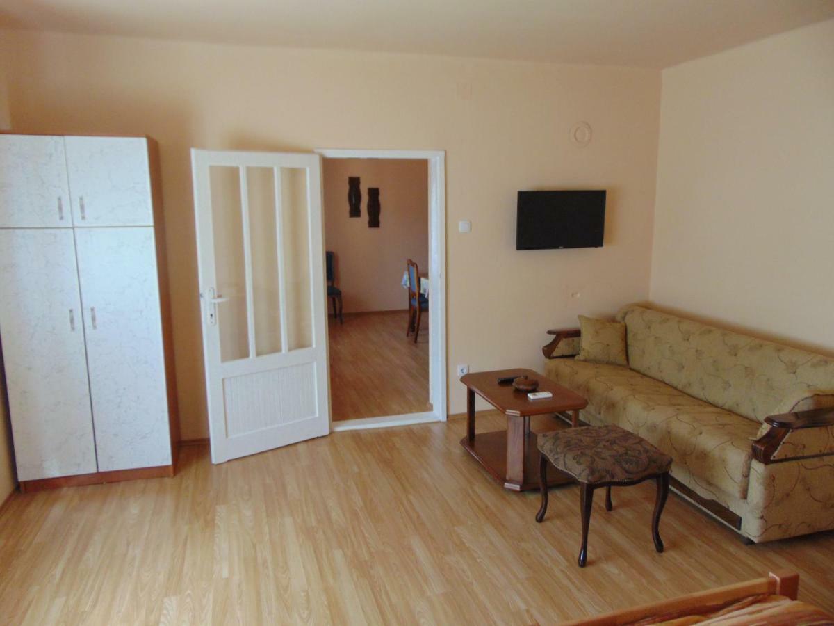 Apartman Fiva Apartment Pacir Luaran gambar