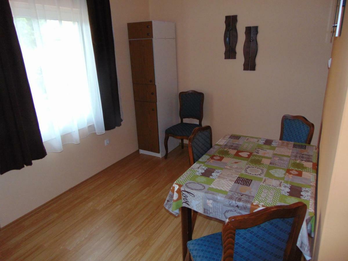 Apartman Fiva Apartment Pacir Luaran gambar